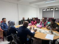 Kejari Serang terima tersangka dan BB Kasus Korupsi jual beli minyak goreng curah 2025