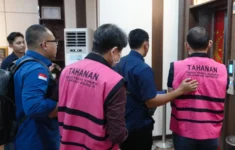 Tahap II Perkara Dugaan Tipikor PT AKT Kalteng : Tim Penyidik Serahkan 4 Tersangka 