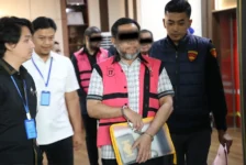Perkara Dugaan Korupsi Tata Kelola MBG pada BGN : Kejagung Serahkan 6 Tersangka ke Penuntut Umum Kejari Jakpus  