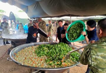 Aksi Kuali Merah Putih di Guntung Damar, Masak Besar dan Salurkan Bantuan Presiden